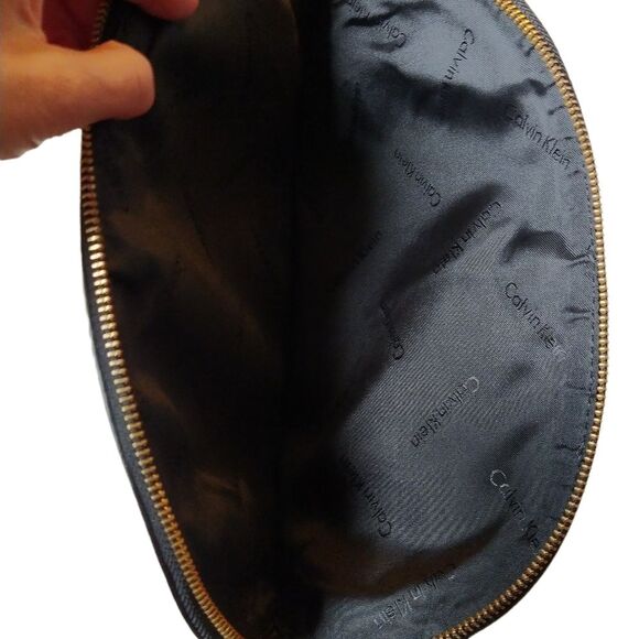 Calvin Klein Black and Gold Chain Saddle Tassel Handbag - Picture 7 of 14